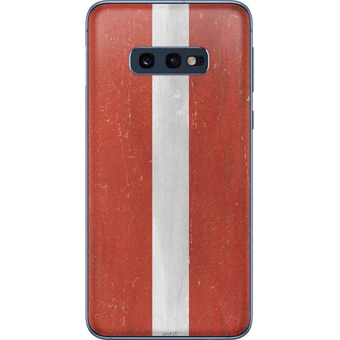 Latvia Flag Distressed Galaxy S10e Skin